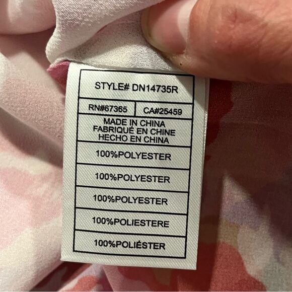 NEW Steve Madden Split Neck Floral Ruffle Flutter Sleeve Chiffon Top Size Small - Picture 8 of 8